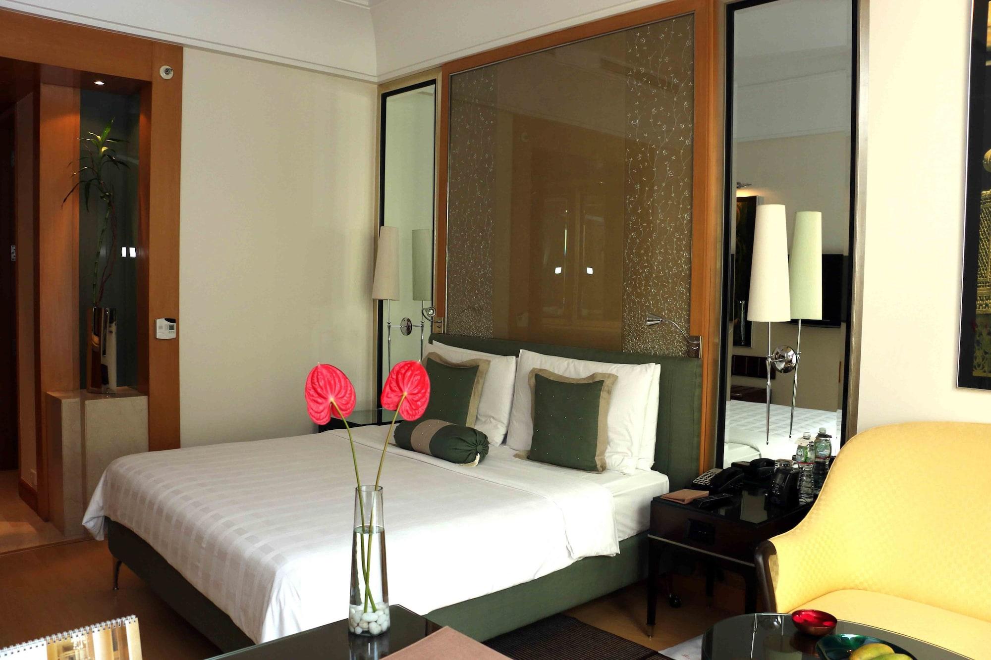 Trident Gurgaon Otel Dış mekan fotoğraf A room at the Park Hyatt Hyderabad