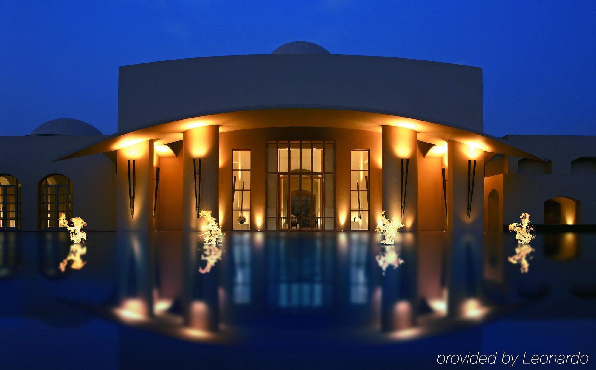 Trident Gurgaon Otel Dış mekan fotoğraf The main entrance of the museum